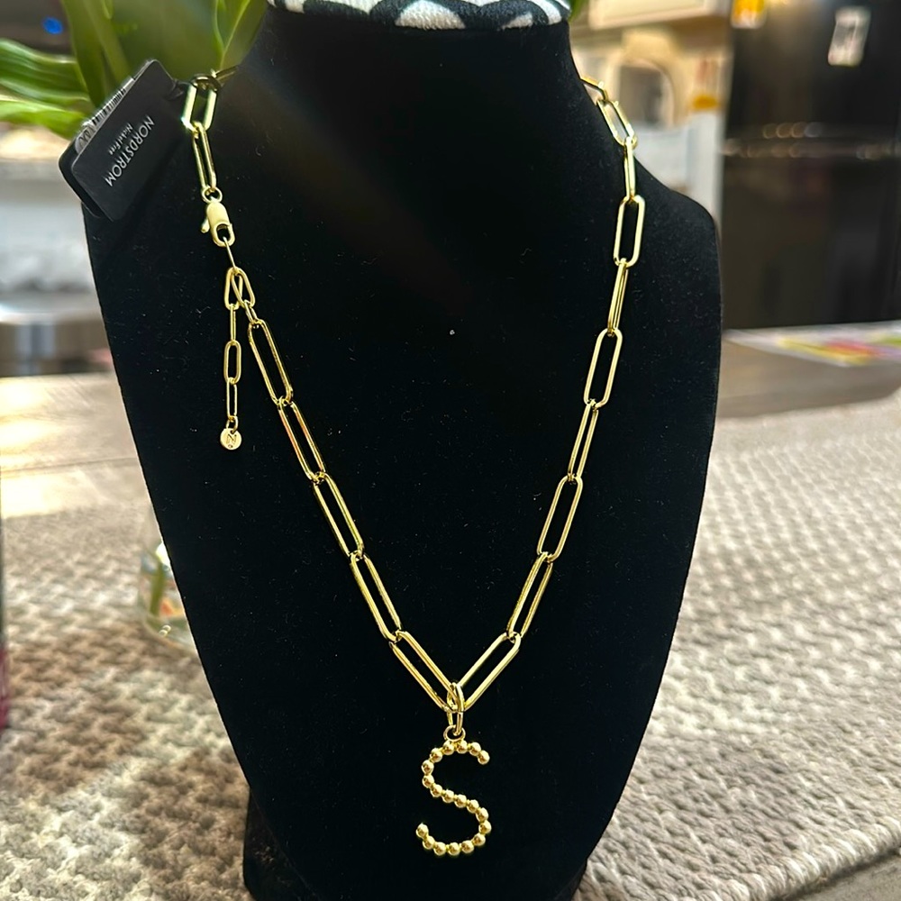 Nordstrom Jewelry Initial “S” Paperclip Gold Necklace